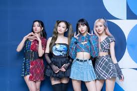 nganh-cong-nghiep-giai-tri